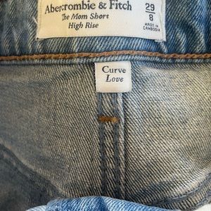 Abercrombie Curve Love THE MOM SHORT